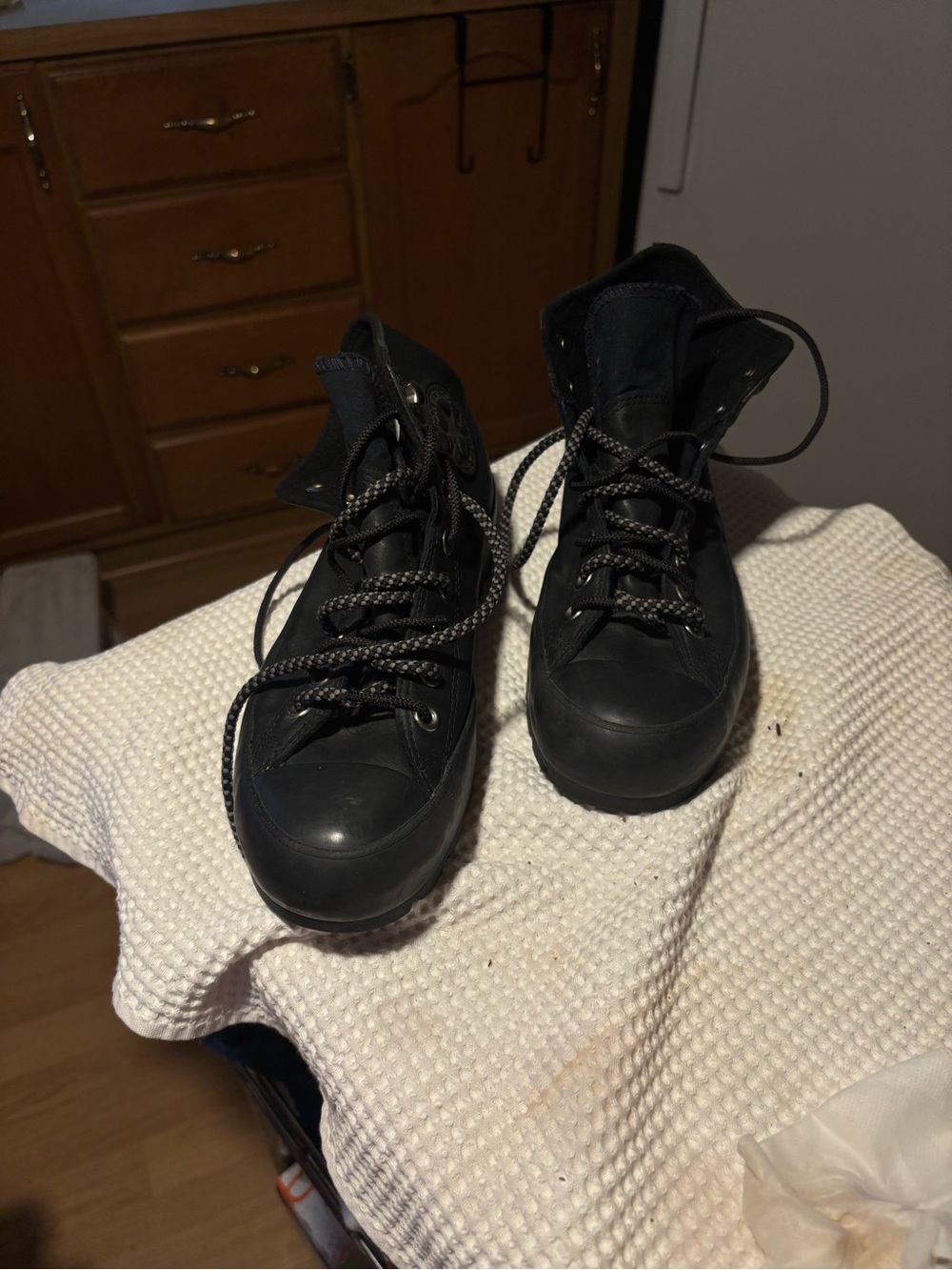 Women’s converse gore-Tex hybrid sneaker/hiker size8.5